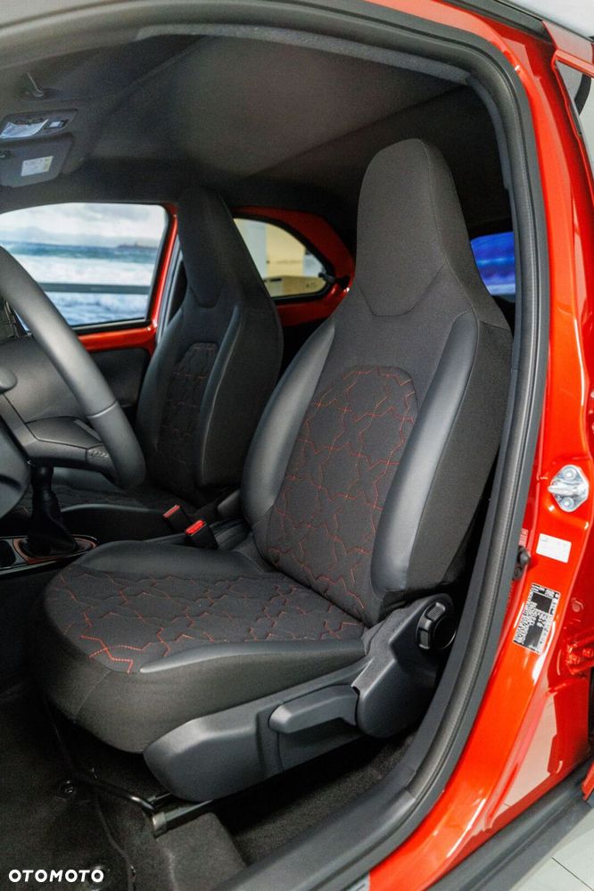 Toyota Aygo X - 10