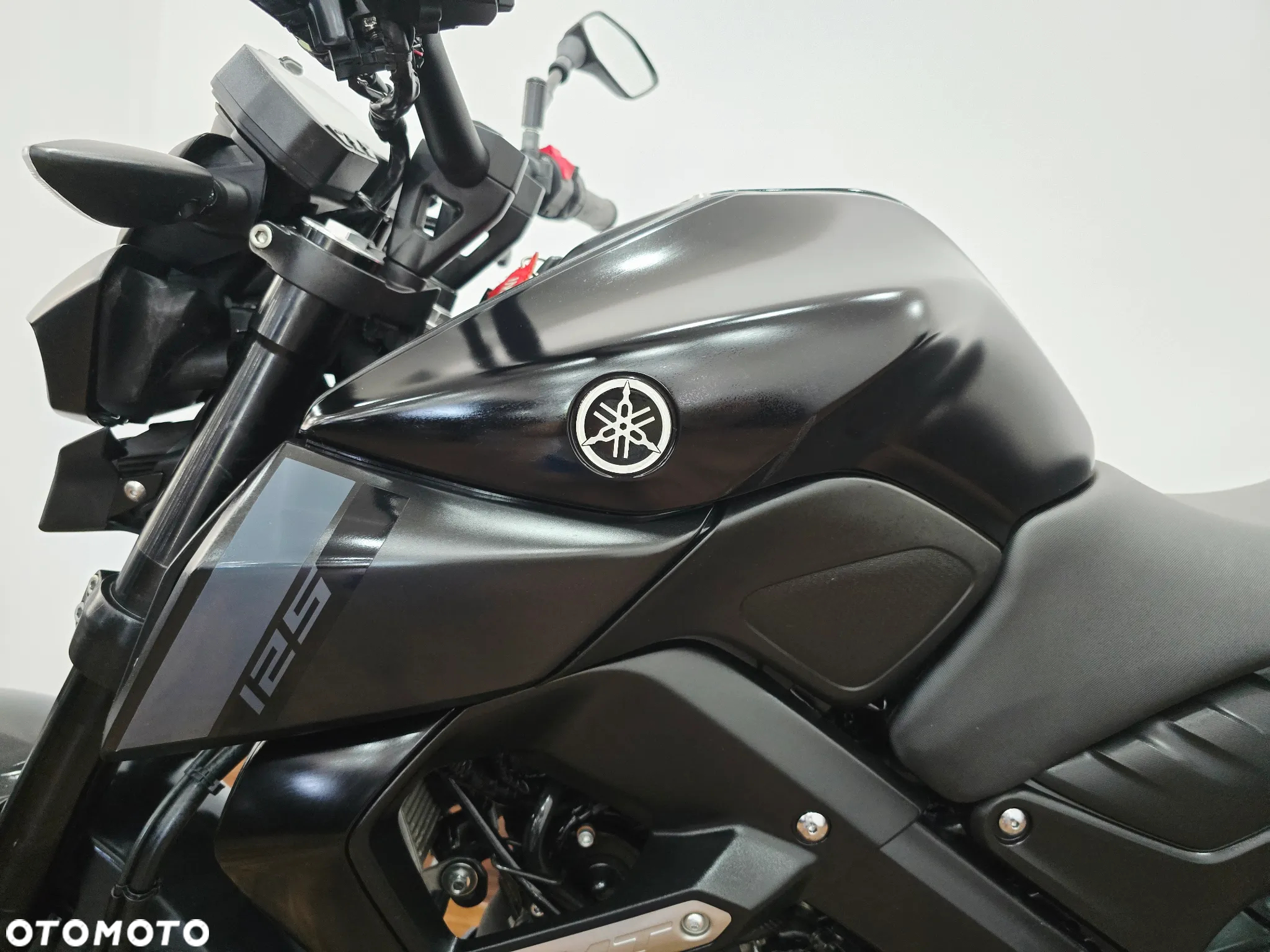 Yamaha MT - 24