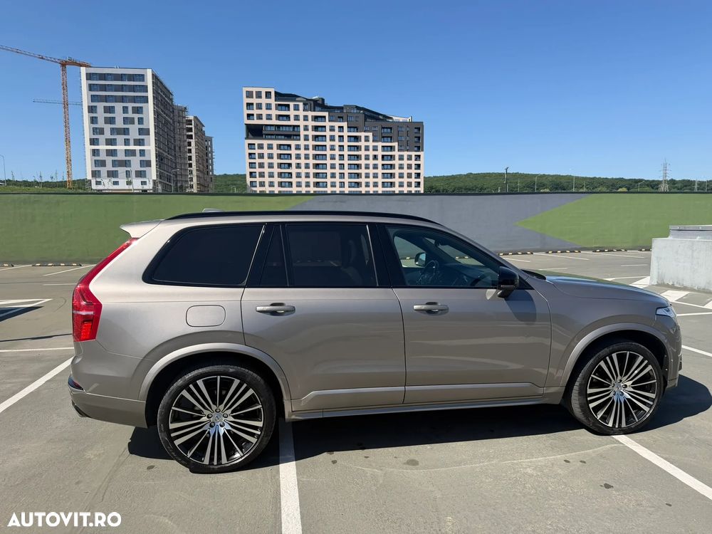 Volvo XC 90 - 8