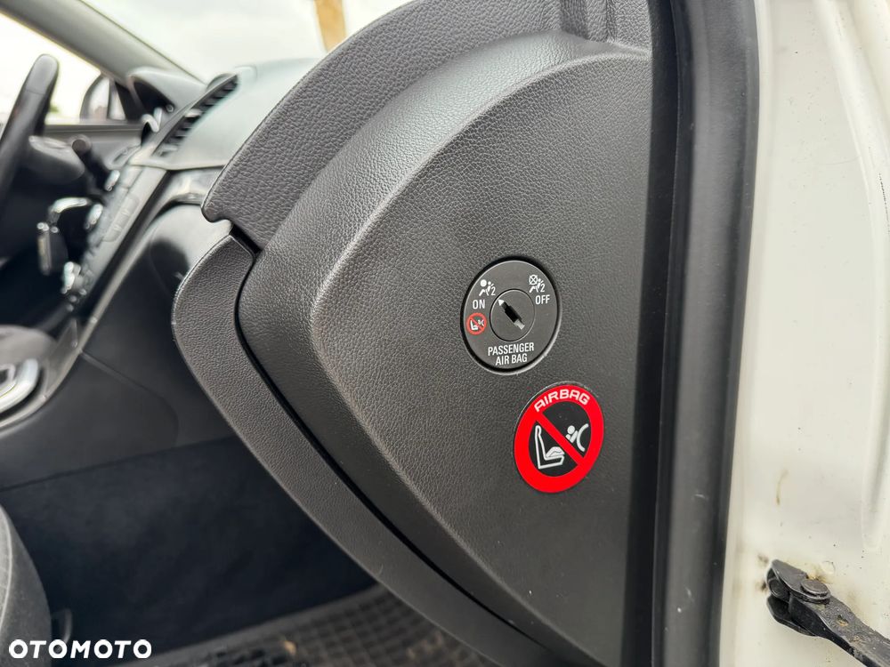 Opel Insignia 2.0 CDTI Sports Tourer Design Edition - 24