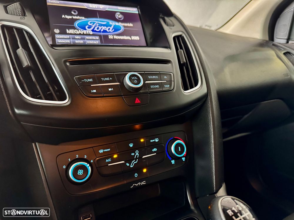 Ford Focus SW 1.6 TDCi DPF S&S Titanium - 19