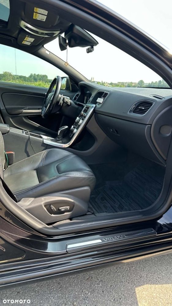 Volvo S60 T6 AWD Geartronic Summum - 18