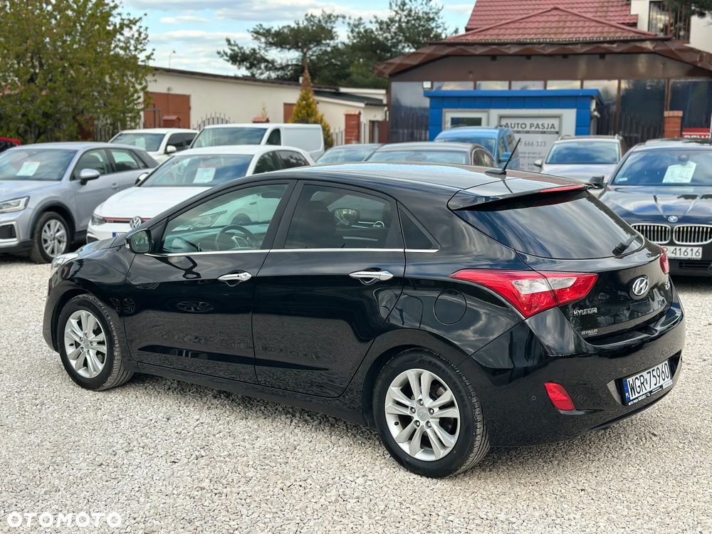 Hyundai i30 1.6 GDI Premium - 11