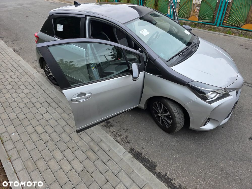 Toyota Yaris 1.5 20th Anniversary - 17