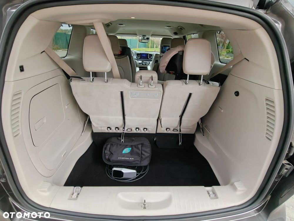 Chrysler Pacifica - 18