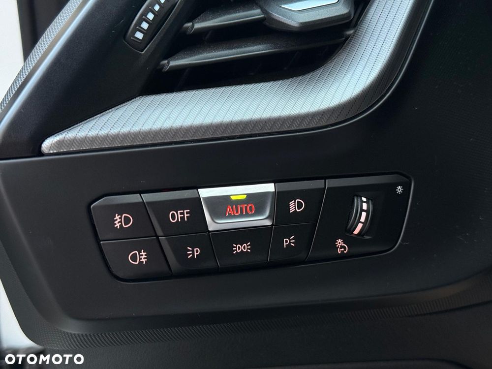 BMW Seria 1 118i M Sport - 28