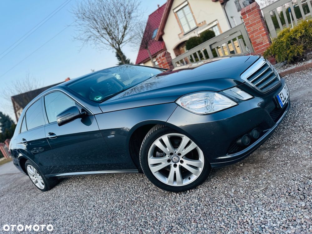 Mercedes-Benz Klasa E 200 BlueEFFICIENCY 7G-TRONIC Elegance - 23