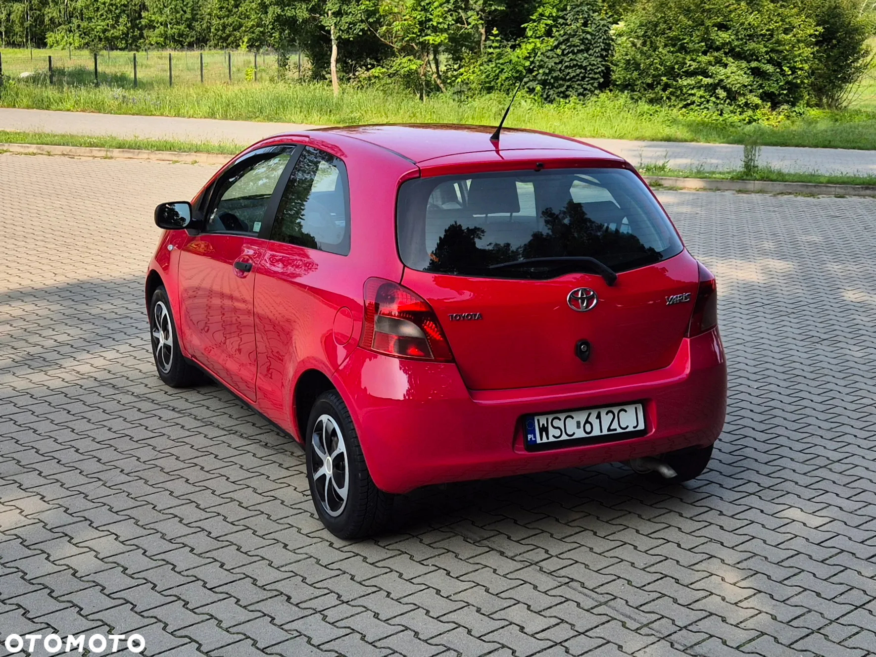 Toyota Yaris - 10