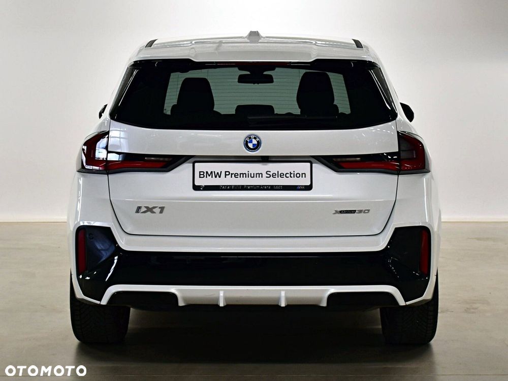 BMW iX1 - 5