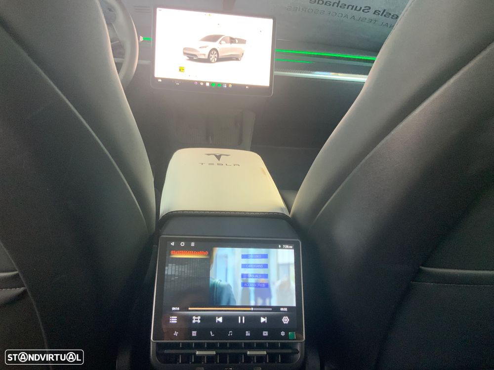 Tesla Model Y - 11