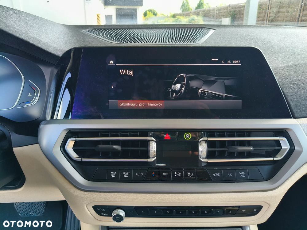 BMW Seria 3 318i - 21
