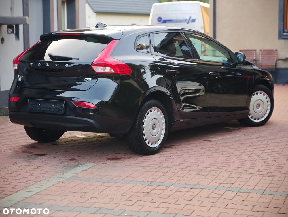 Volvo V40 D2 Momentum - 4