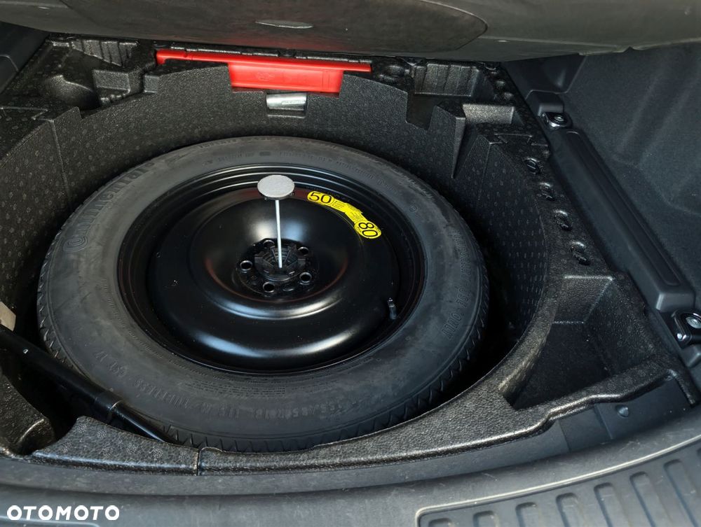 Land Rover Discovery Sport D150 R-Dynamic SE - 22