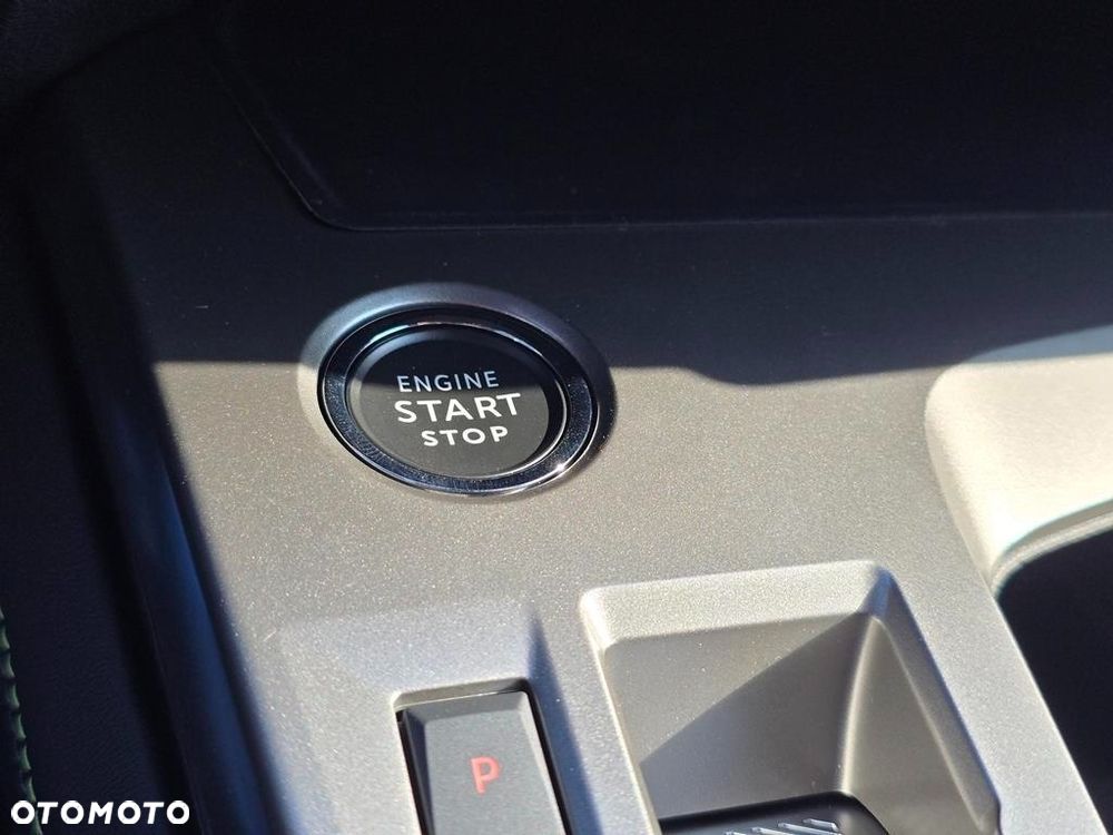 Peugeot 408 1.2 PureTech mHEV GT S&S e-DCS6 - 17