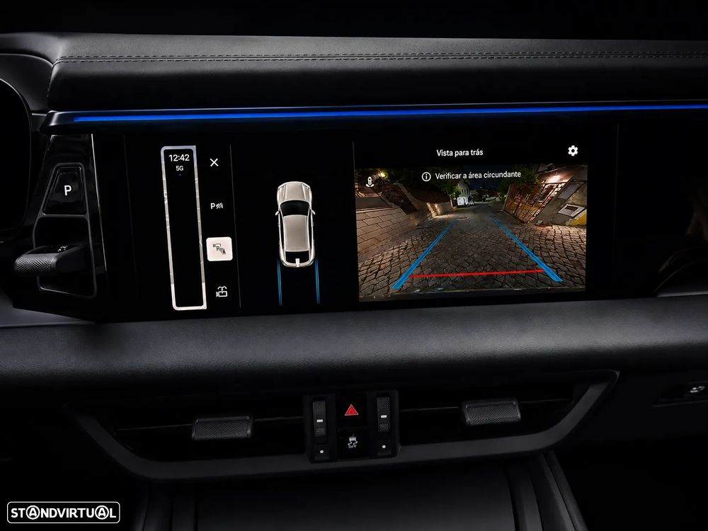 Porsche Macan Electric - 20