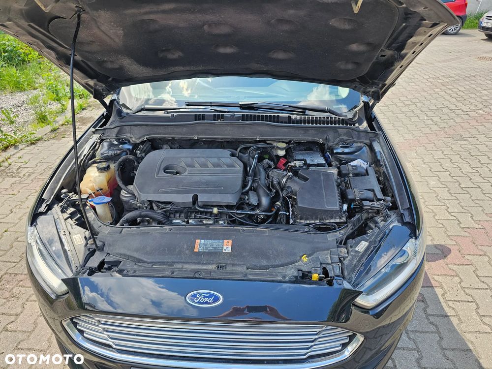Ford Fusion - 16