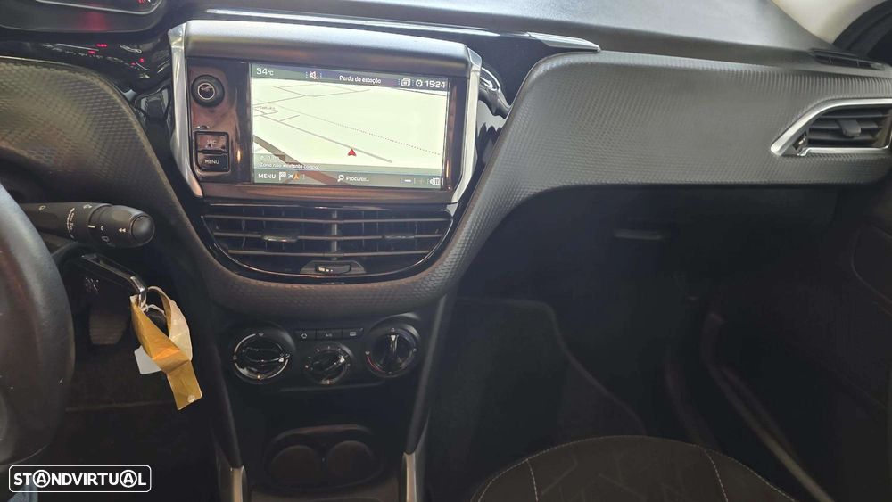 Peugeot 2008 BlueHDi 100 Allure - 10