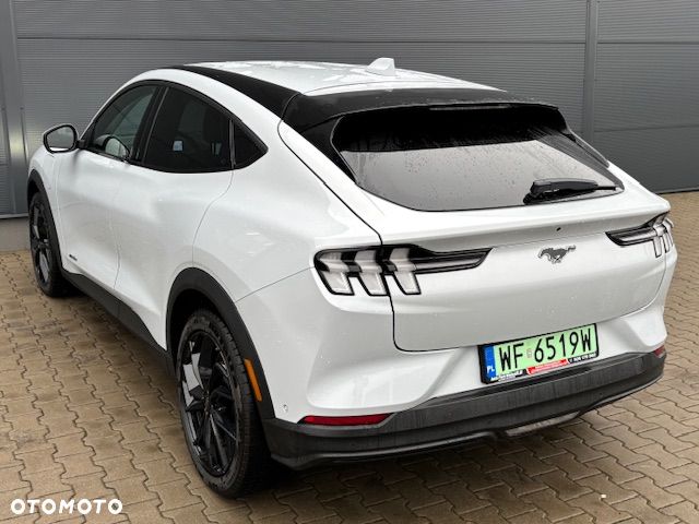 Ford Mustang Mach-E - 30