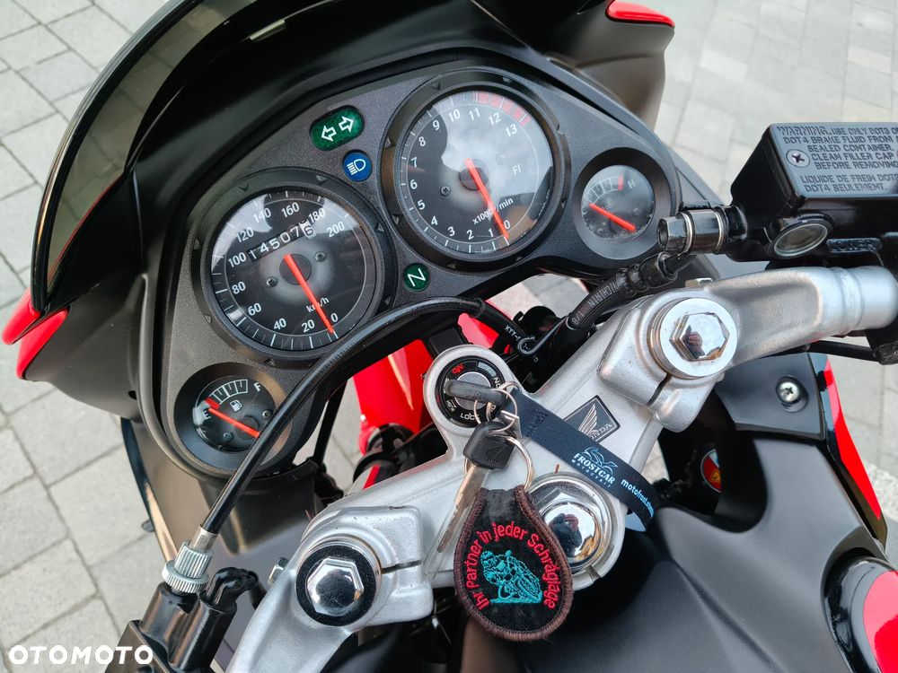 Honda CBR - 12