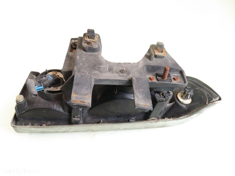 LAMPA PRAWA PRZEDNIA CHEVROLET BLAZER S10 - 4
