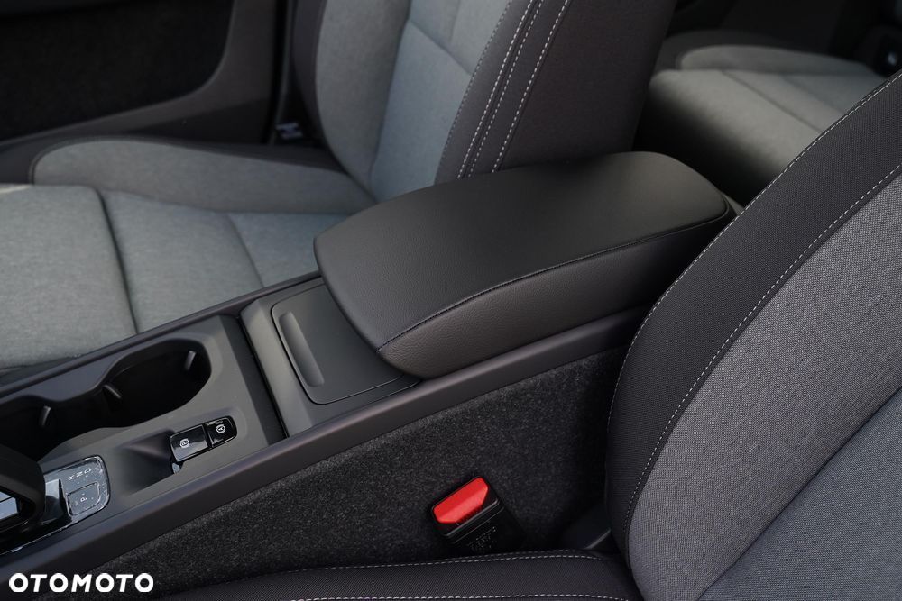 Volvo XC 40 B3 Core - 16