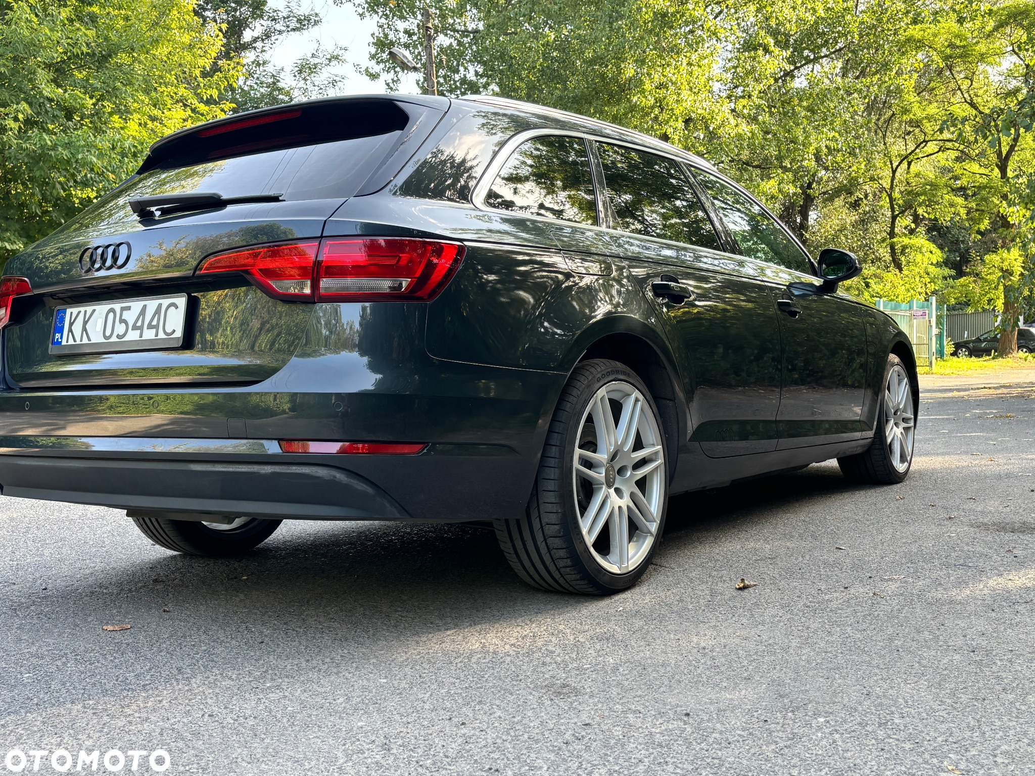 Audi A4 Avant - 4