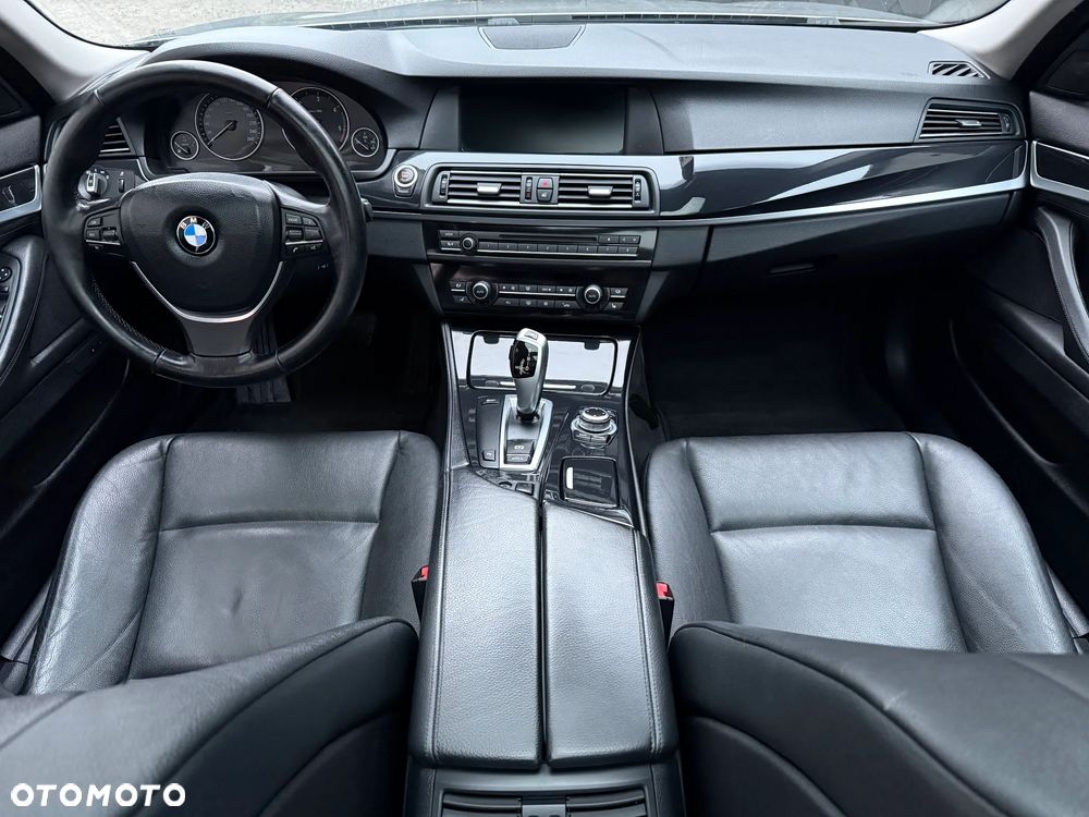 BMW Seria 5 520d Luxury Line - 13