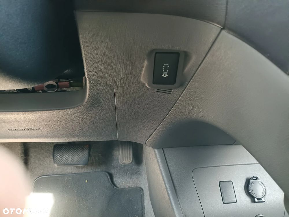 Toyota Prius 1.8 HSD Prestige - 27