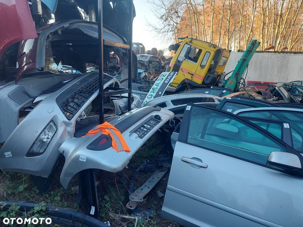 KOMPLETNY TYŁ KLAPA BAGAŻNIKA SZYBA ZDERZAK TYŁ LAMPY CITROEN C1 I KTB - 10