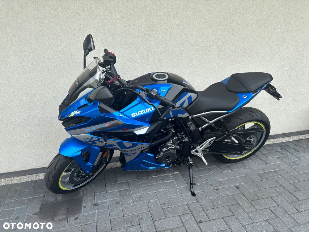 Suzuki GSX - 4