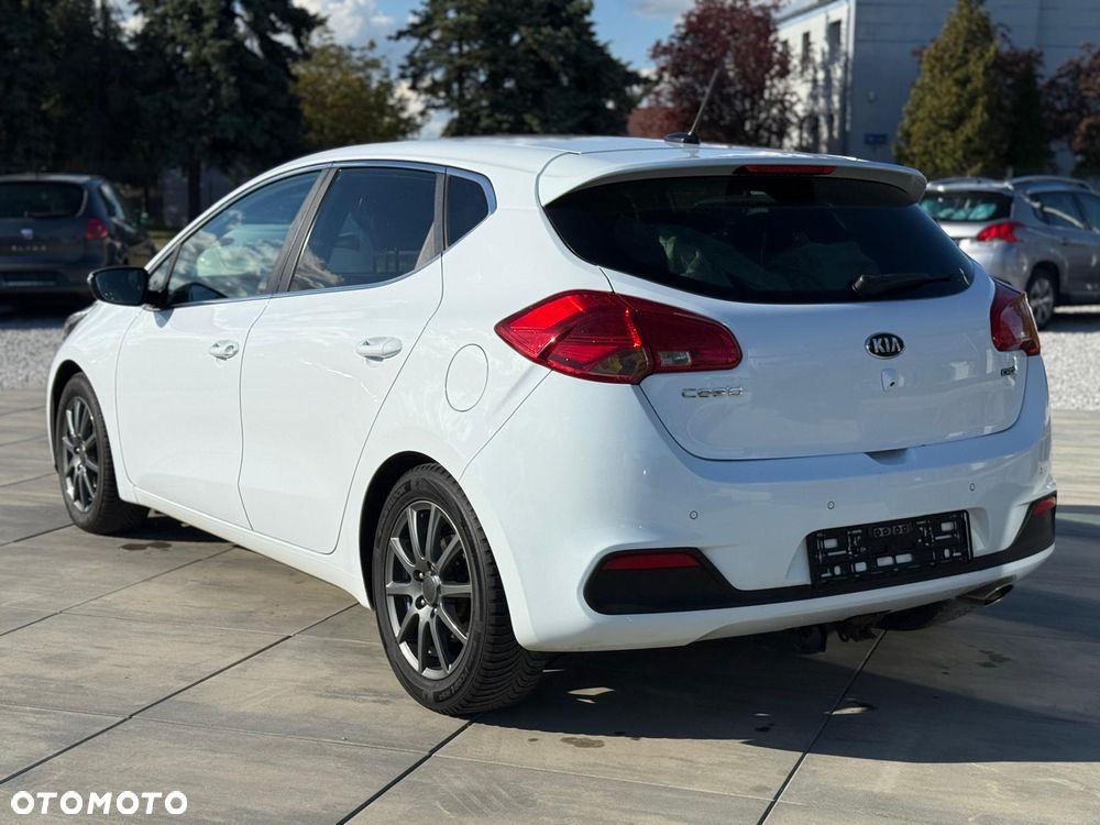 Kia Ceed - 6