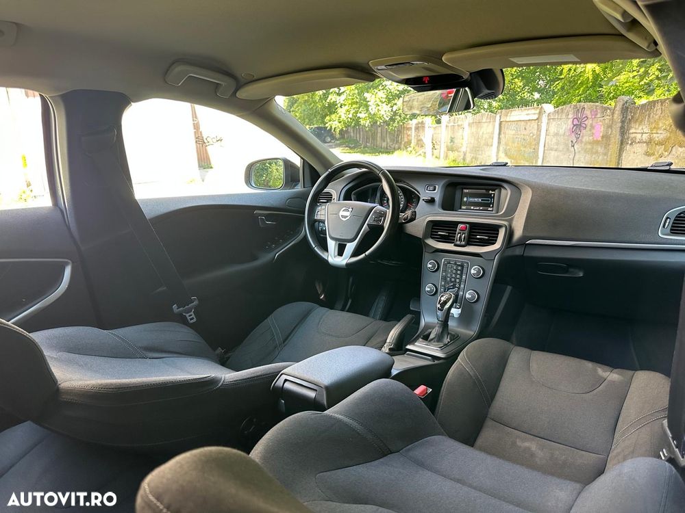 Volvo V40 D2 Aut. Kinetic - 11