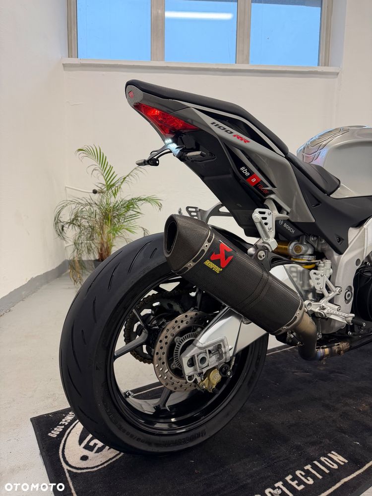 Aprilia Tuono - 16