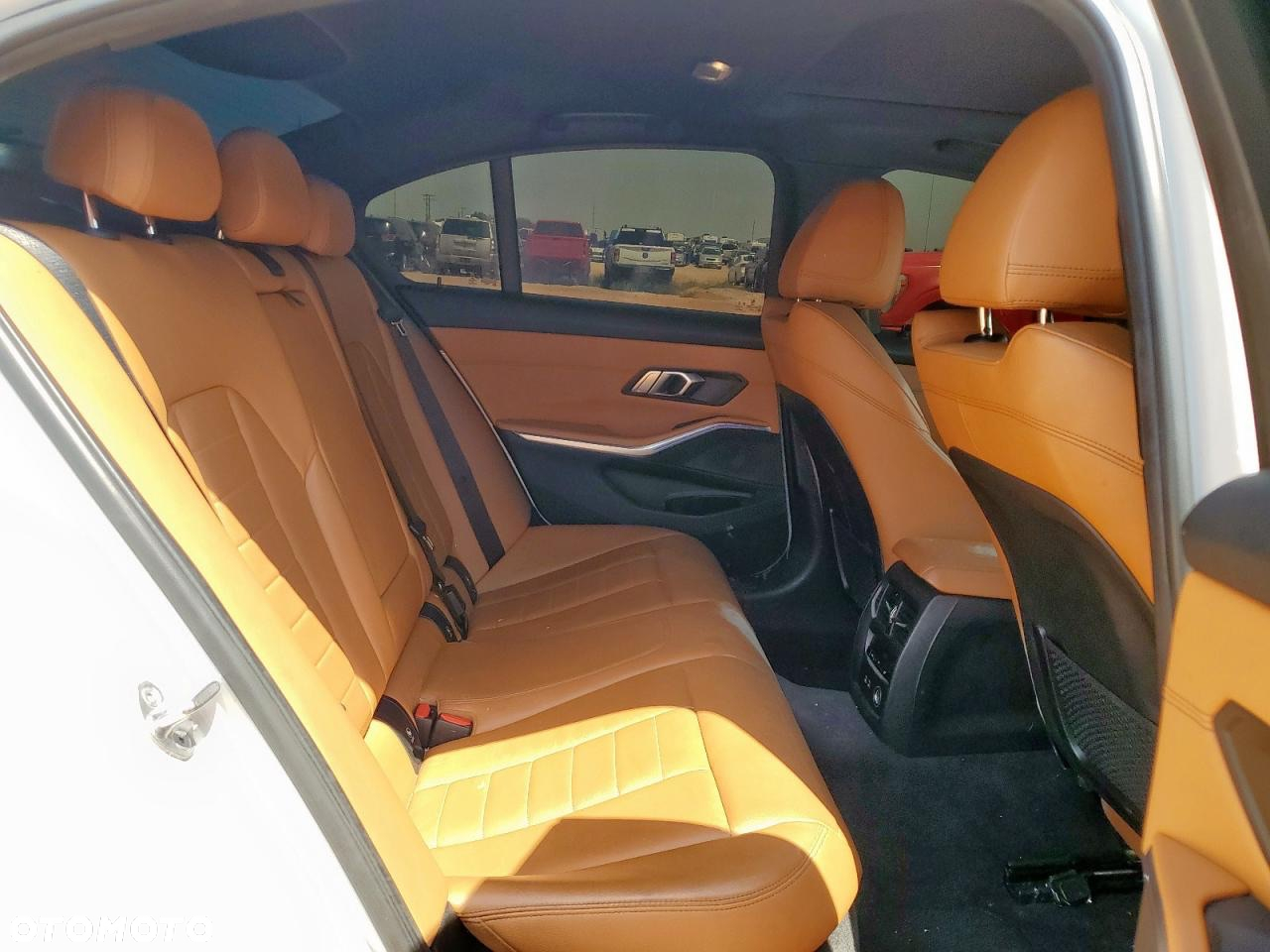 BMW Seria 3 330i xDrive M Sport sport - 10