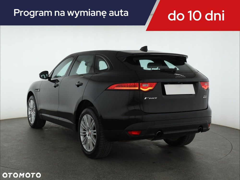 Jaguar F-Pace - 6