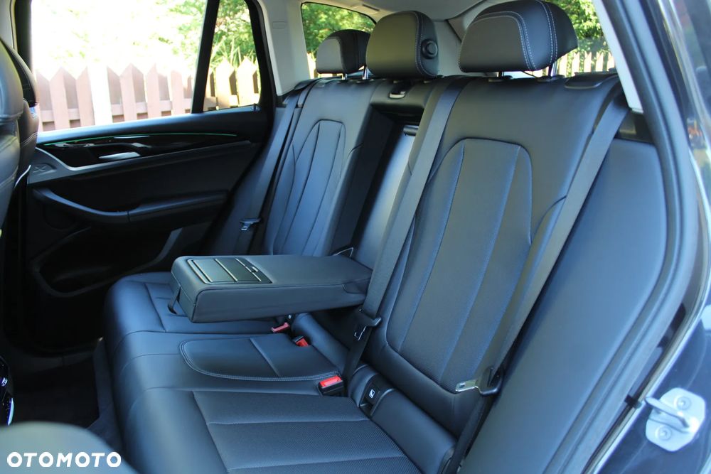 BMW X3 xDrive20i - 19
