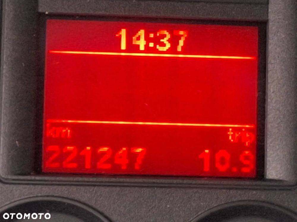 Volkswagen Golf Plus 1.9 TDI Goal - 23