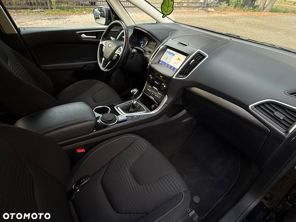 Ford S-Max - 19