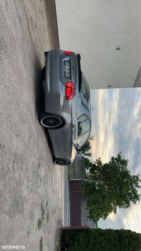 BMW Seria 3 320i - 11