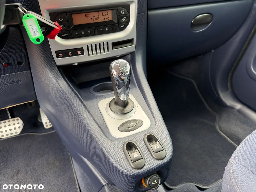 Peugeot 1007 - 19
