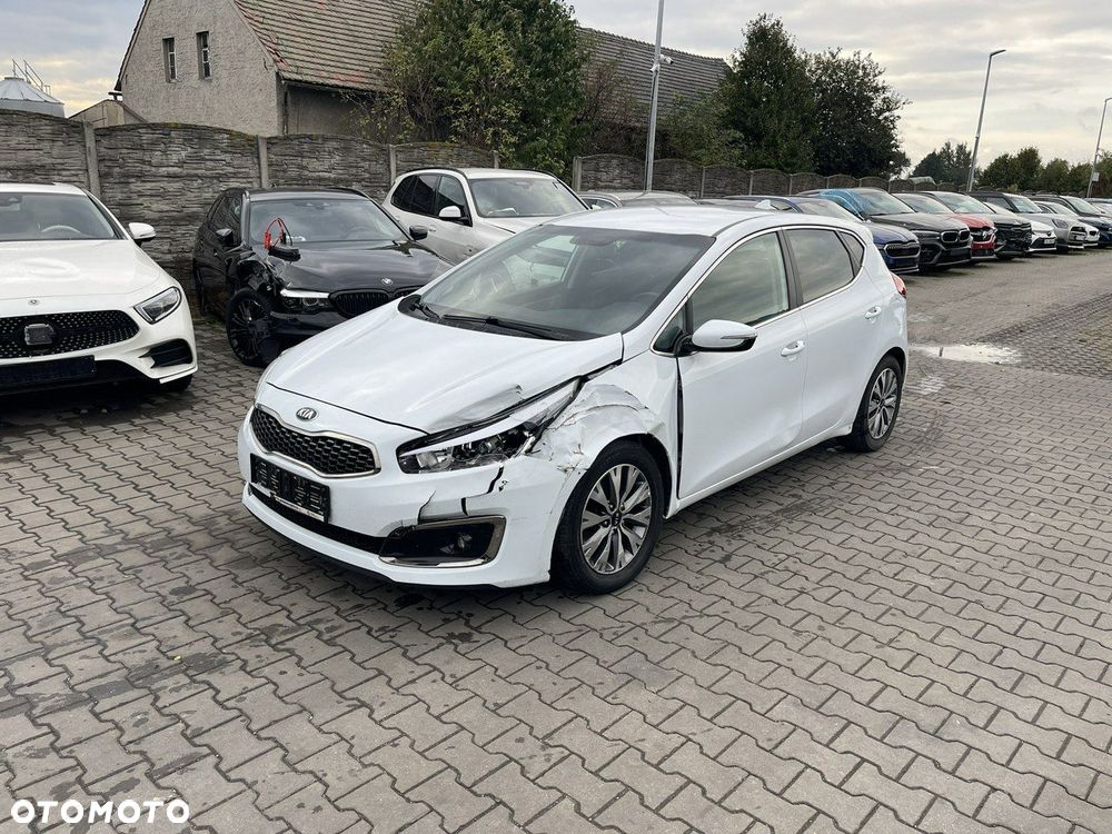 Kia Ceed 1.6 GDI ISG Vision - 5
