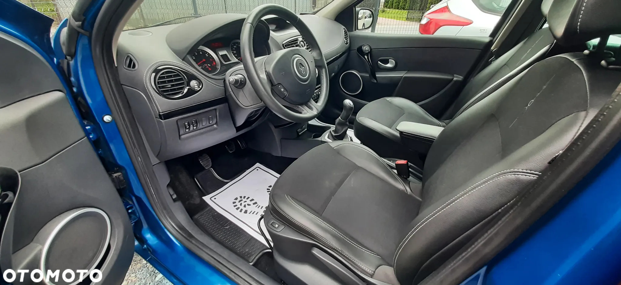 Renault Clio - 29