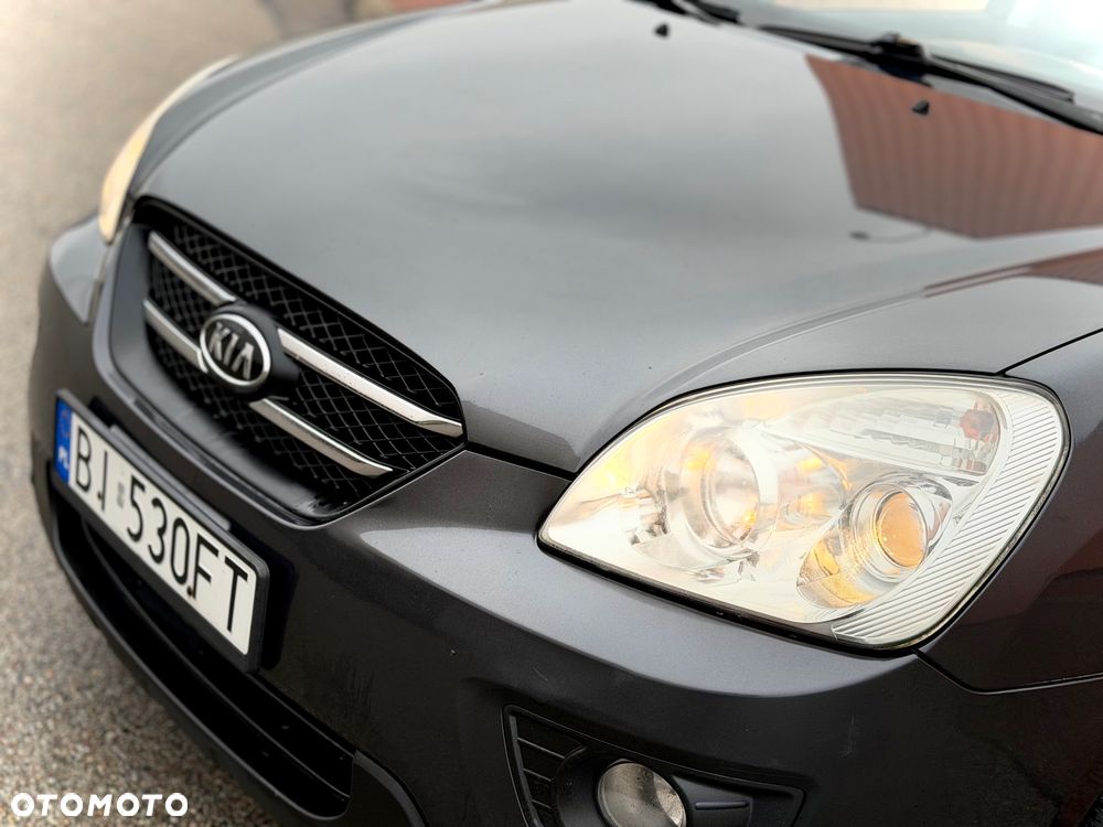 Kia Carens 2.0 EX - 22