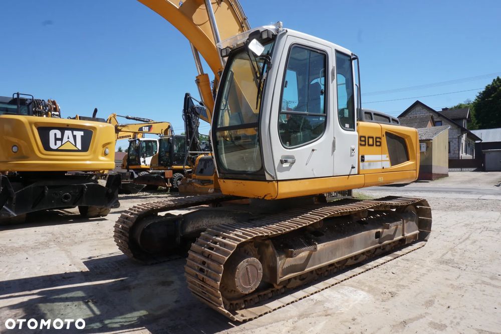 Liebherr R 906 - 2