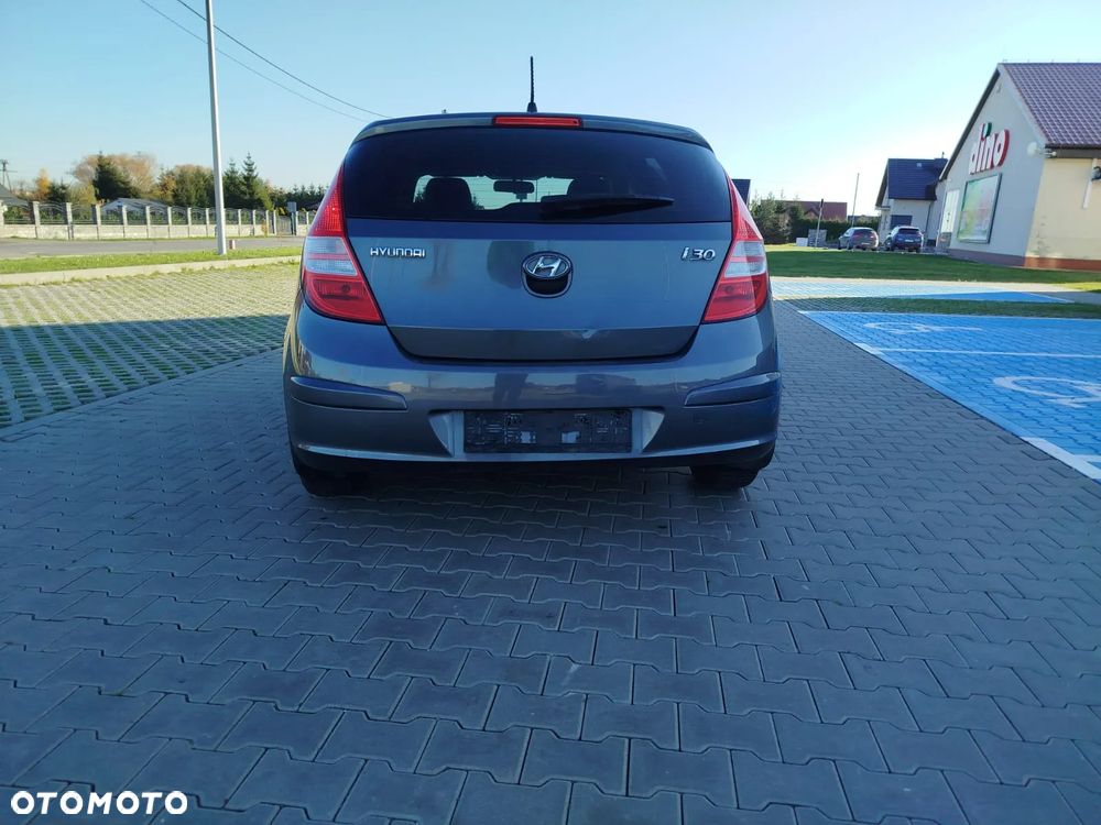 Hyundai i30 1.4 Classic + - 5