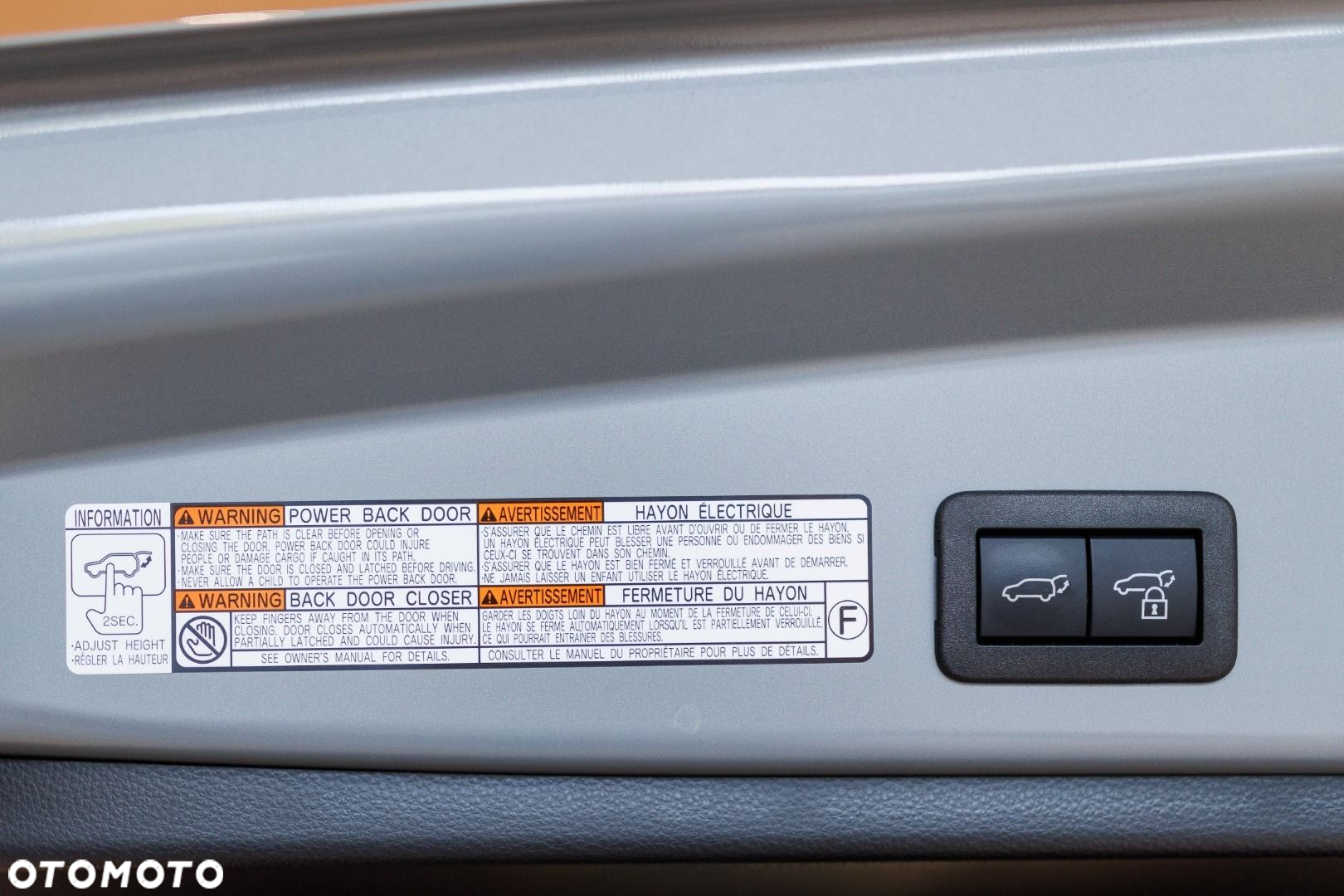 Toyota Corolla Cross - 18