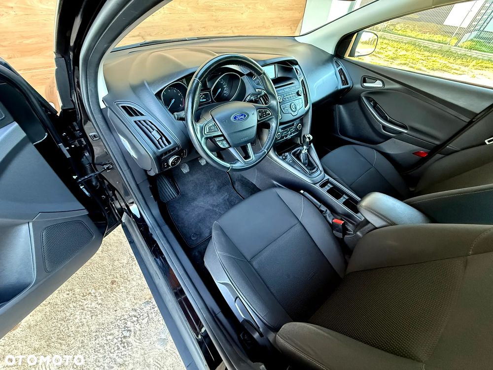 Ford Focus 1.0 EcoBoost Black Edition ASS - 5