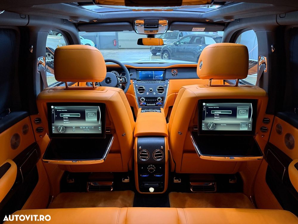 Rolls-Royce Cullinan - 11