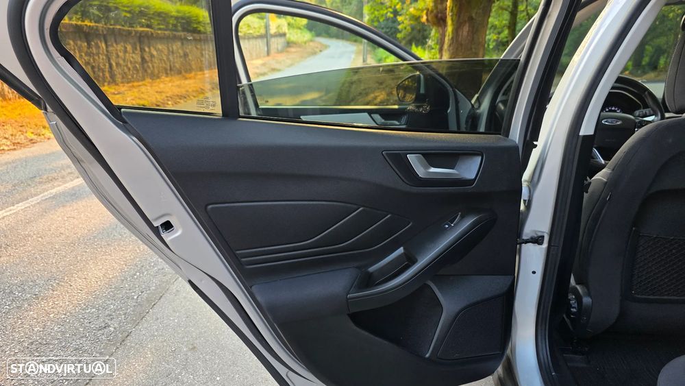 Ford Focus 1.0 EcoBoost Hybrid TITANIUM DESIGN - 20