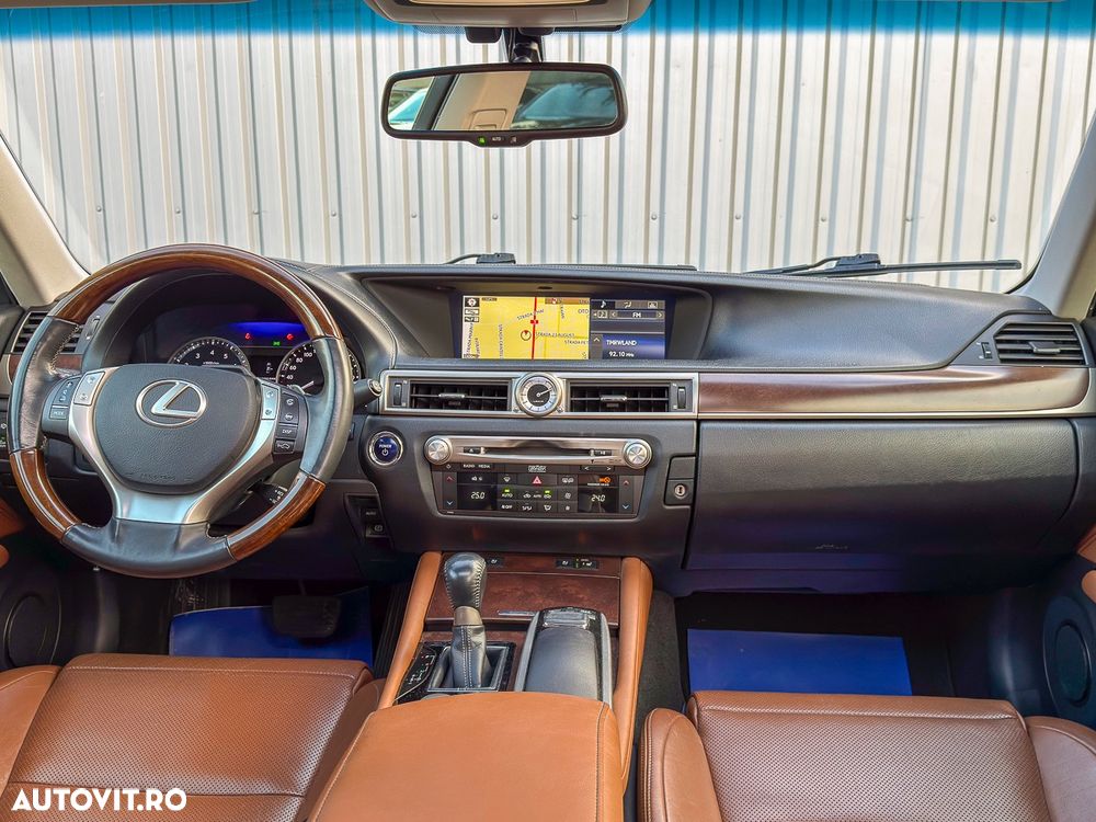 Lexus Seria GS 450h - 36